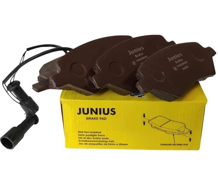 برند Junius